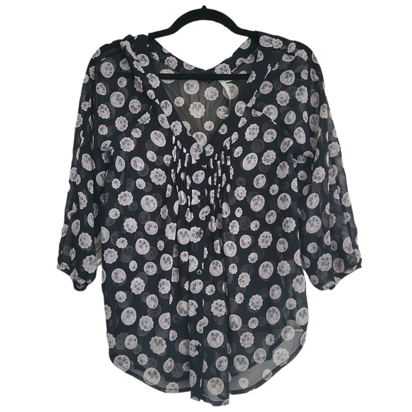LC Lauren Conrad Semi Sheer Chiffon Black Floral Pleat Button Front Blouse XS - Picture 1 of 12